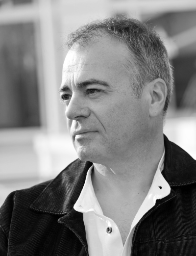 Pierre Le Garrérès 003_400x522 Pierre Le Garrérès en noir & blanc, thérapeute & hypnothérapeute, auteur, compositeur